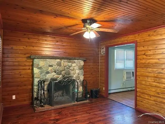 23 Westbury Drive, Sound Beach, NY 11789 - #3