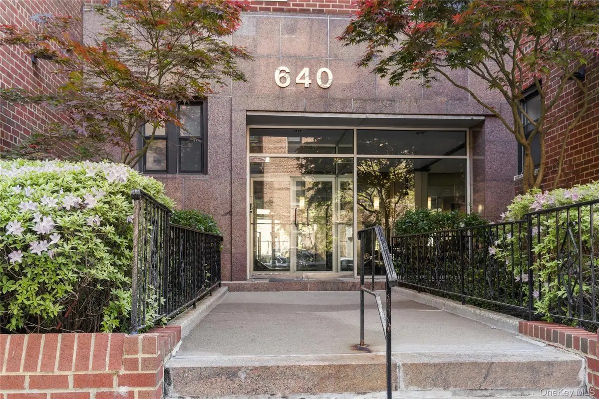 640 W 239th Street #2F, Bronx, NY 10463 - #1