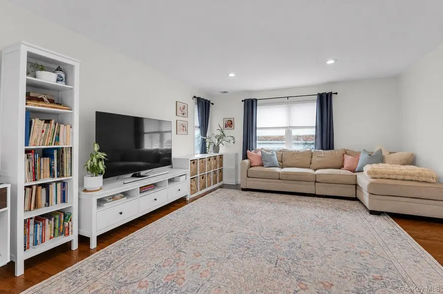 27 Radcliffe Road, Island Park, NY 11558 - #2