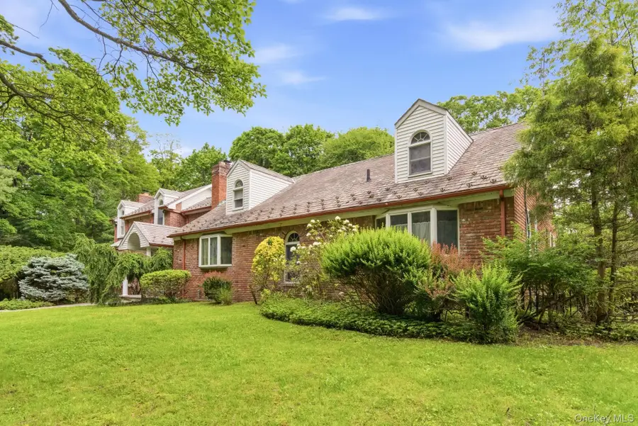 380 Duck Pond Road, Matinecock, NY 11560 - #2