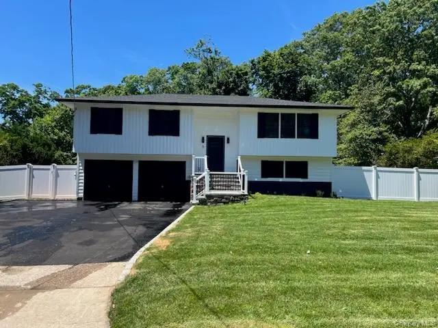 6 Barbara Avenue, Port Jefferson Station, NY 11776 - #2