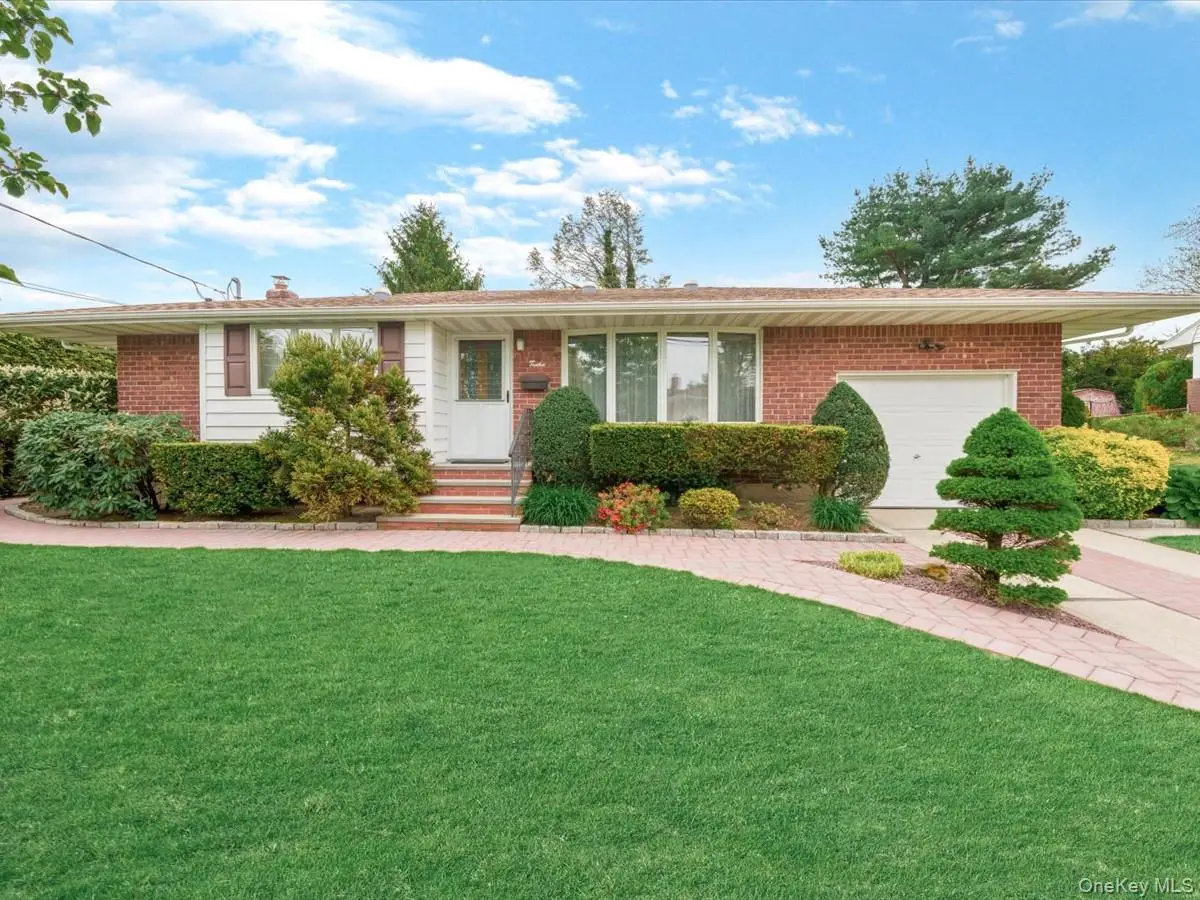 12 Joyce Lane, Commack, NY 11725 - #1