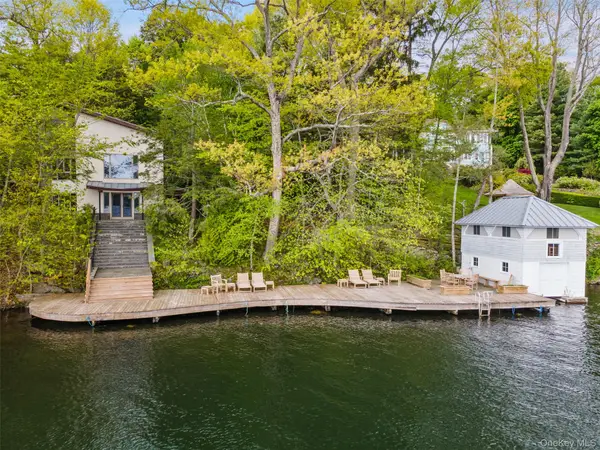 324 W Lake Boulevard, Mahopac, NY 10541