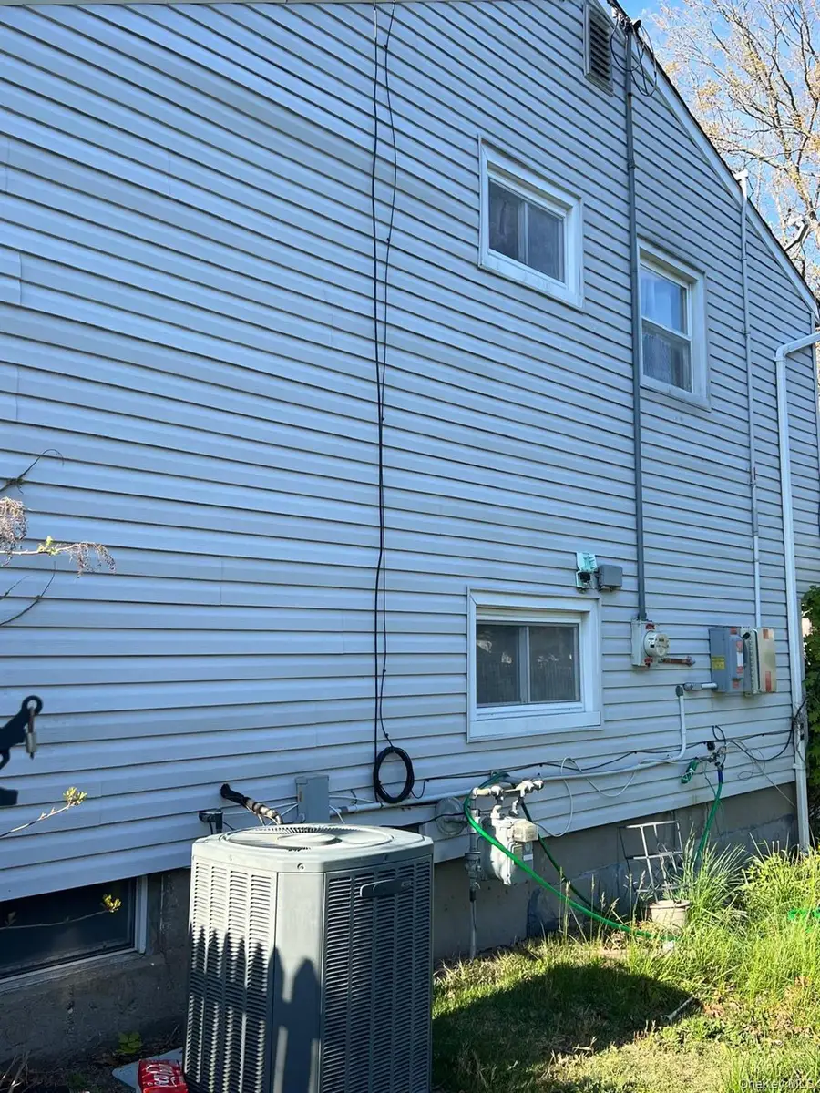 635 Jayne Boulevard, Terryville, NY 11776 - #2