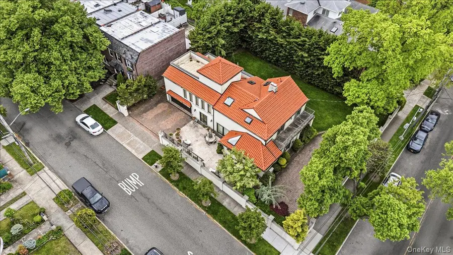15470 Powells Cove Boulevard, Beechhurst, NY 11357 - #2