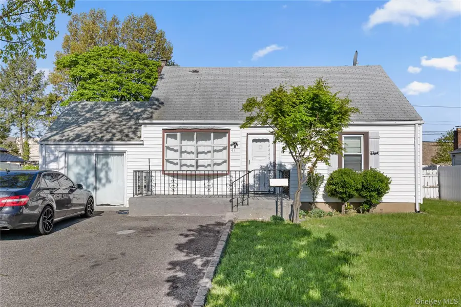 47 Cardinal Road, Levittown, NY 11756 - #2