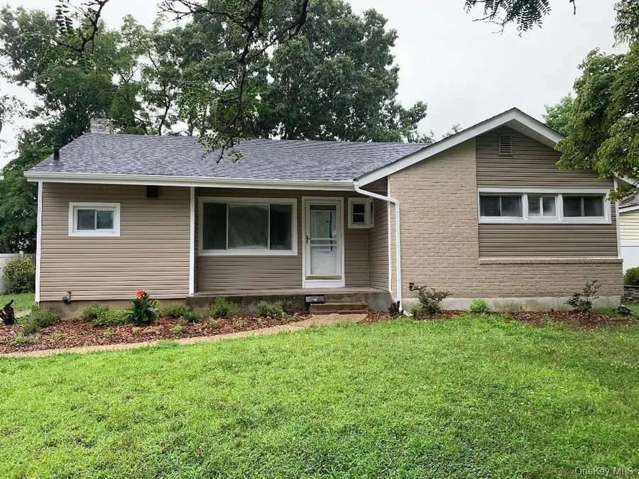 402 Leslie Lane, Uniondale, NY 11553 - #2