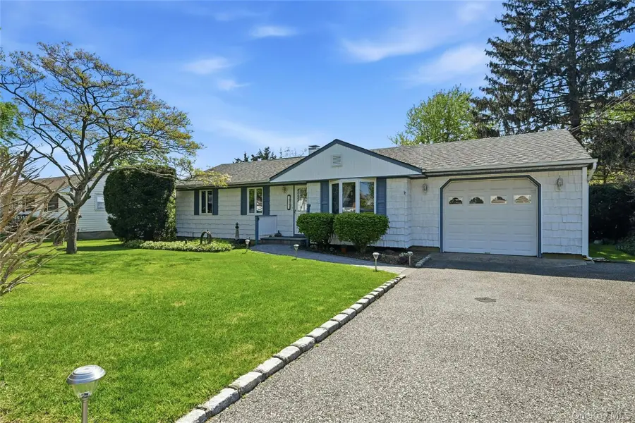 2708 Gull Avenue, Medford, NY 11763 - #3