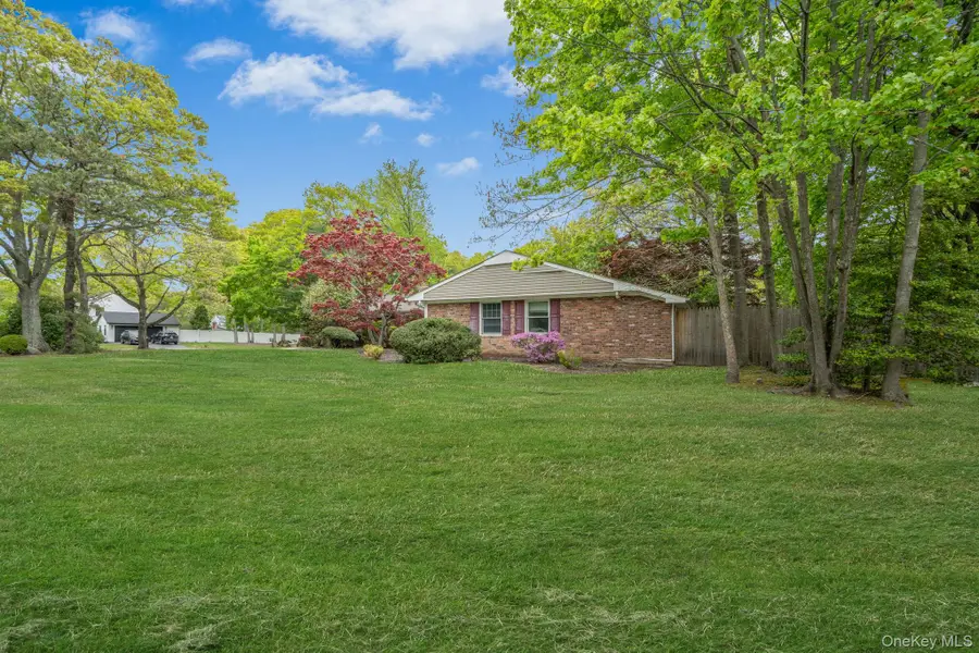 35 Pembrook Drive, Stony Brook, NY 11790 - #2