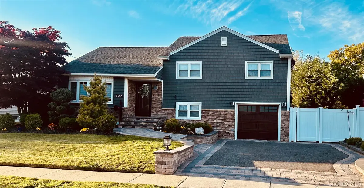 3697 Regent Lane, Wantagh, NY 11793 - #1