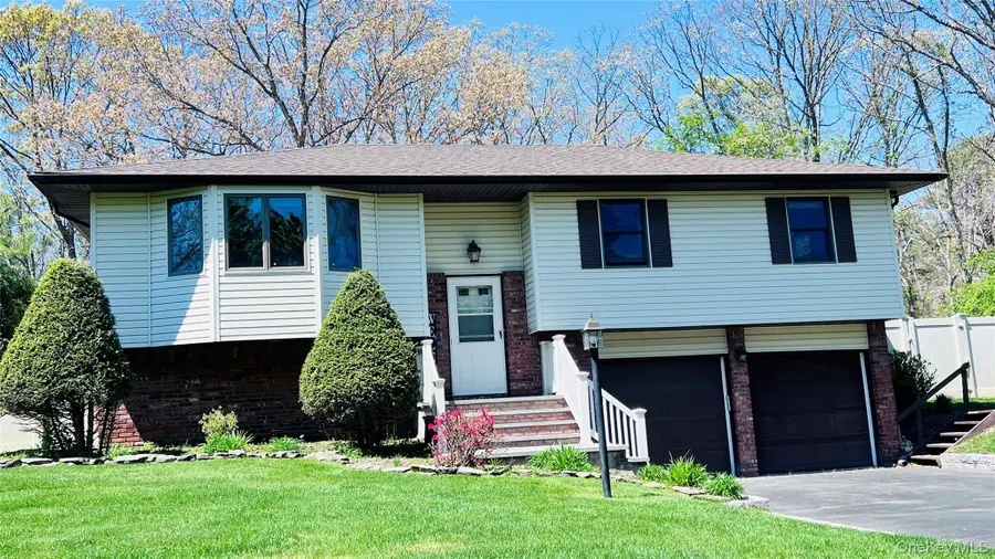 84 Henearly Drive, Miller Place, NY 11764 - #2