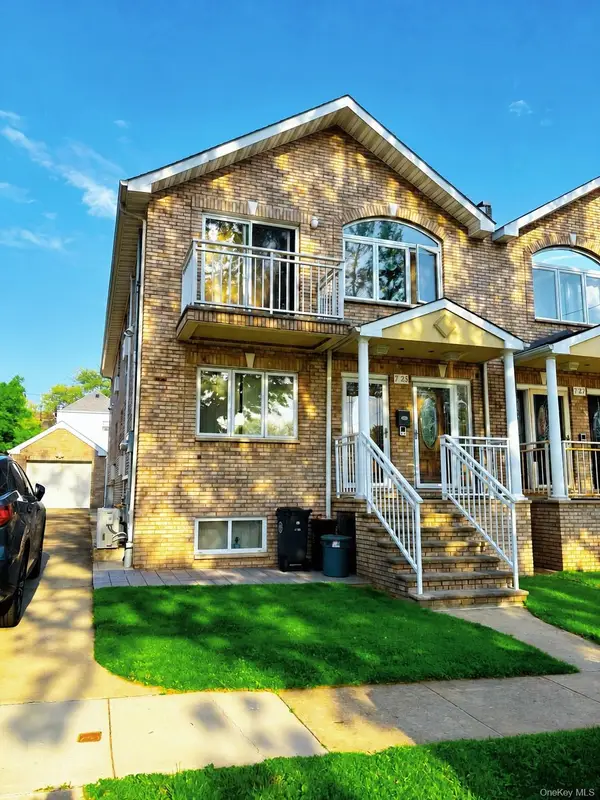 725 126th Street, College Point, NY 11356