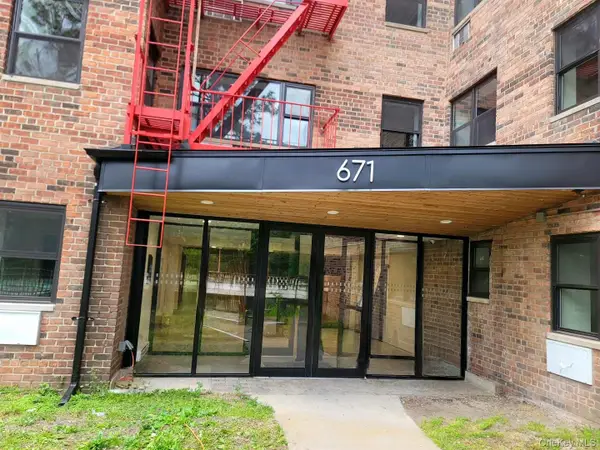 671 Bronx River Road #4N, Yonkers, NY 10704