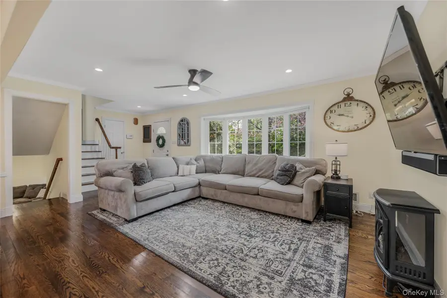32 Chaucer Street, Hartsdale, NY 10530 - #2