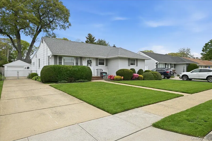 3903 Lincoln Street, Seaford, NY 11783 - #2