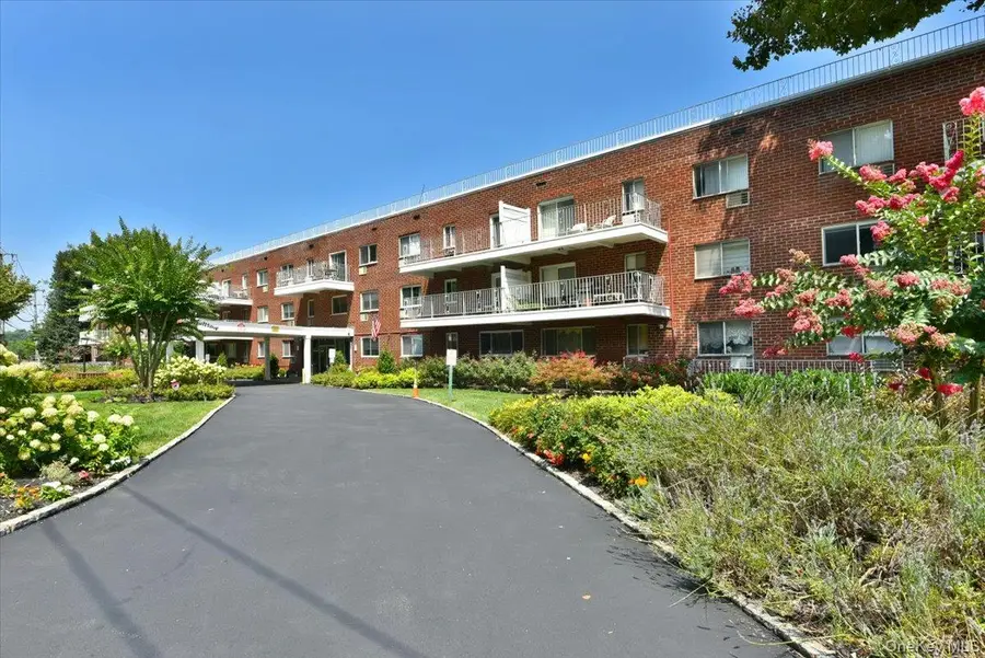 320 E Shore Road #2-A, Great Neck, NY 11023 - #3