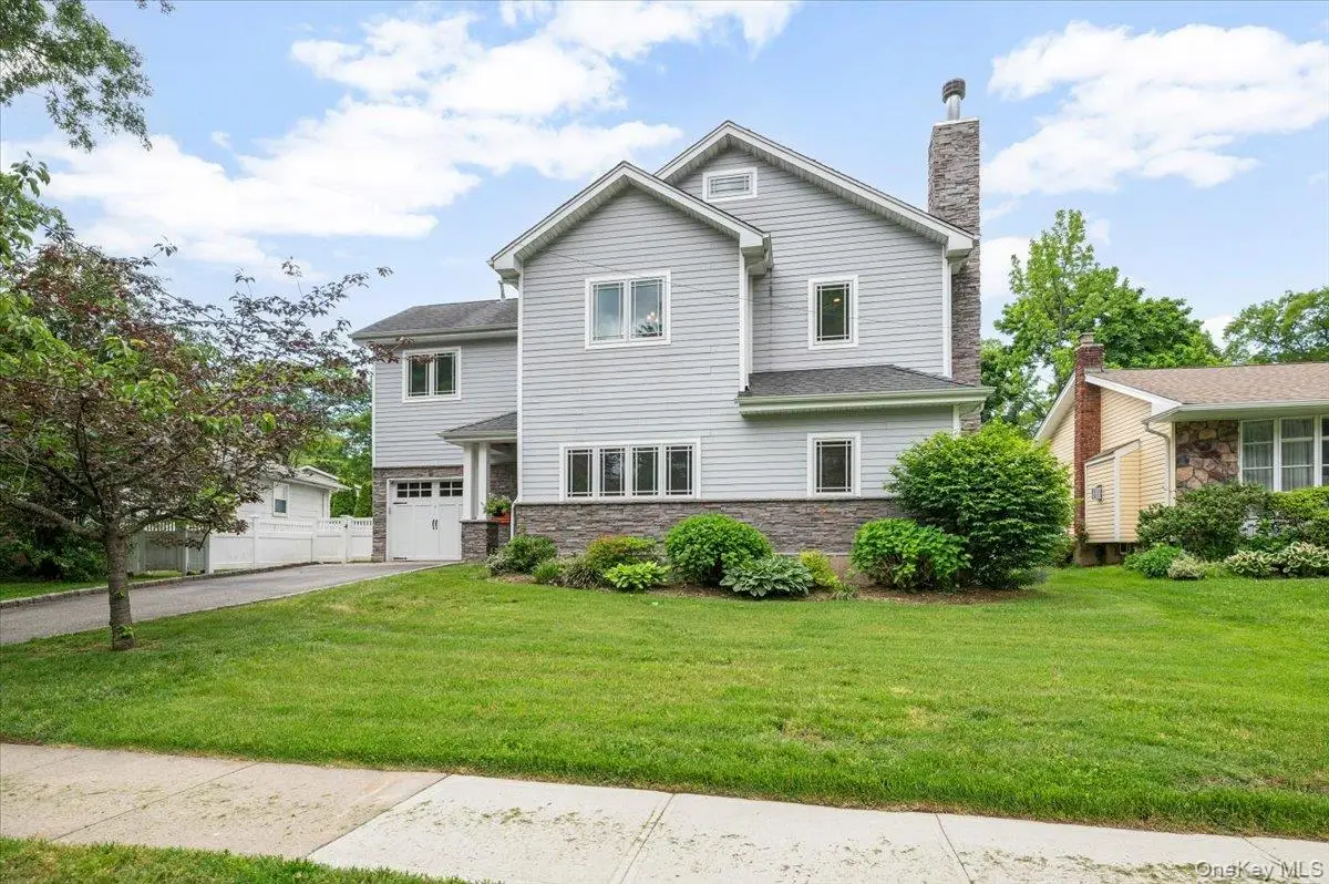 8 Lewis Lane, Port Washington, NY 11050 - #1