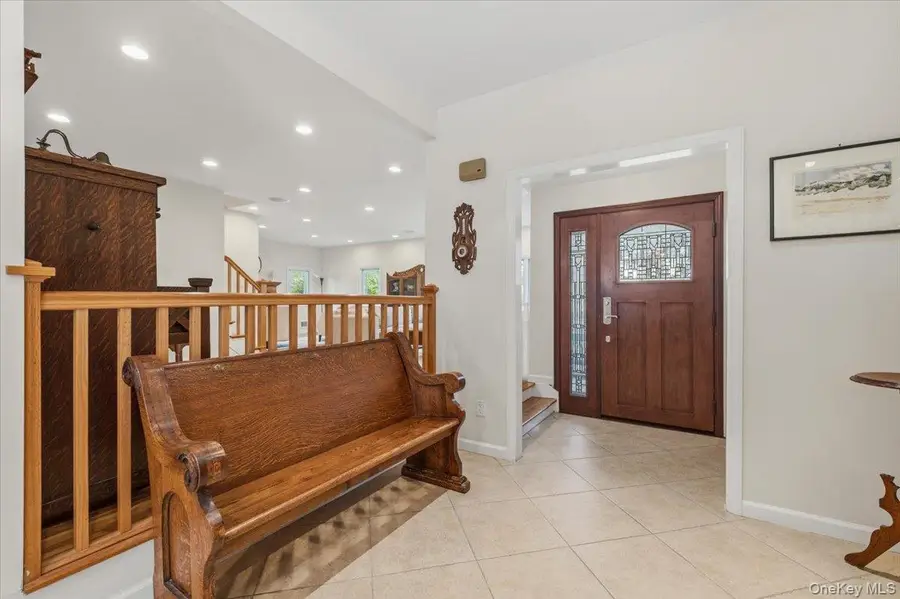 8 Lewis Lane, Port Washington, NY 11050 - #3