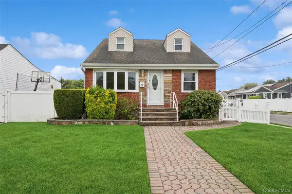 199 Sycamore Avenue, Bethpage, NY 11714