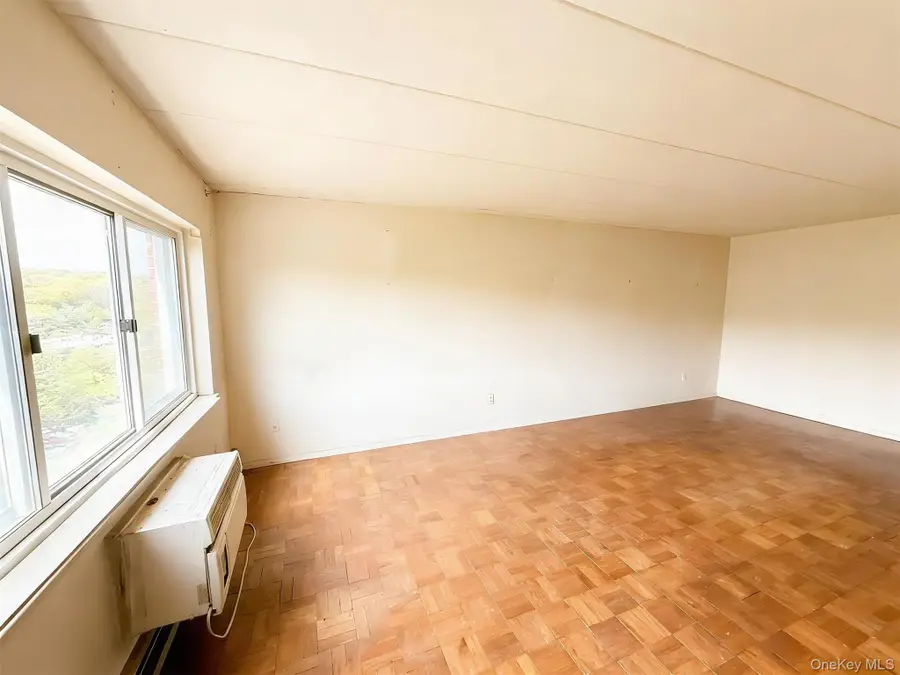 370 Central Park Avenue #4H, Scarsdale, NY 10583 - #3