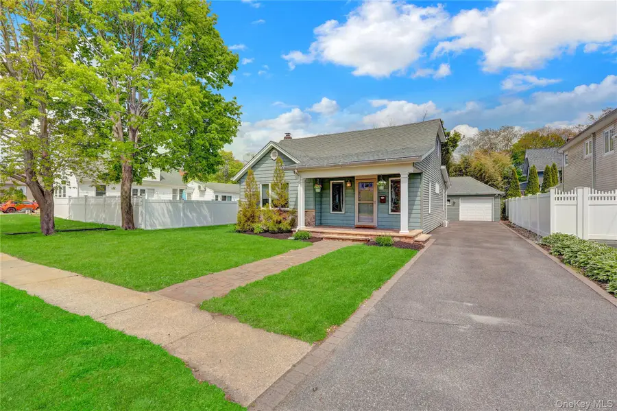 209 Center Bay Drive, West Islip, NY 11795 - #2