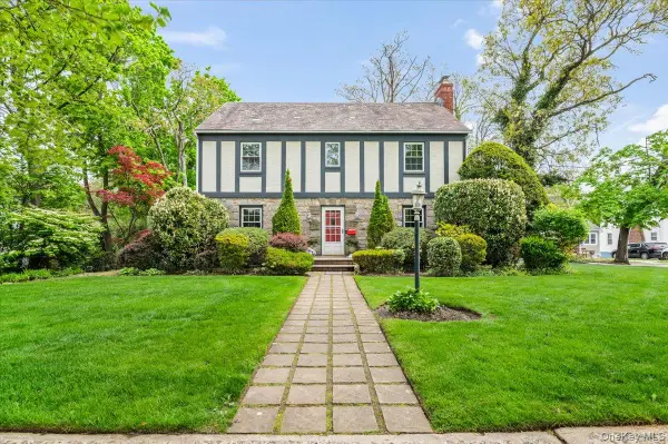 2069 Windsor Road, North Baldwin, NY 11510