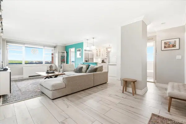 70-25 Yellowstone Boulevard #9J, Forest Hills, NY 11375