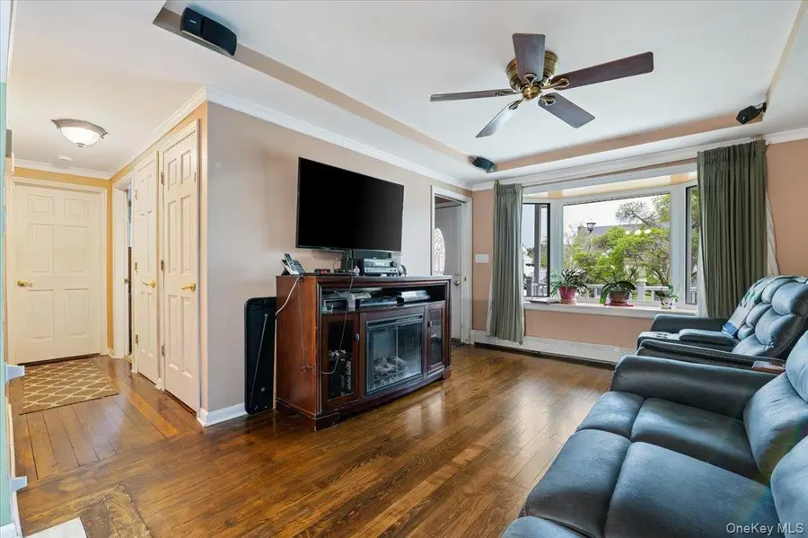 3704 Martin Street, Levittown, NY 11756 - #3