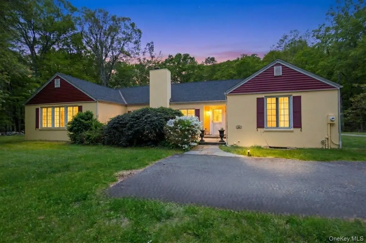5 Primrose Street, Katonah, NY 10536 - #1