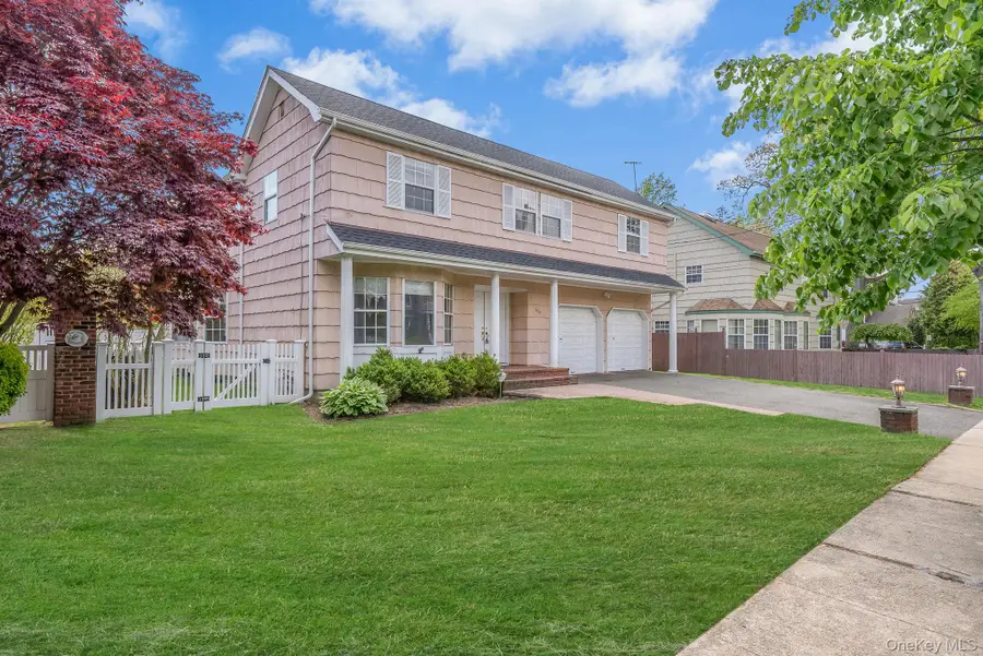 104 Locust Avenue, Rockville Centre, NY 11570 - #3