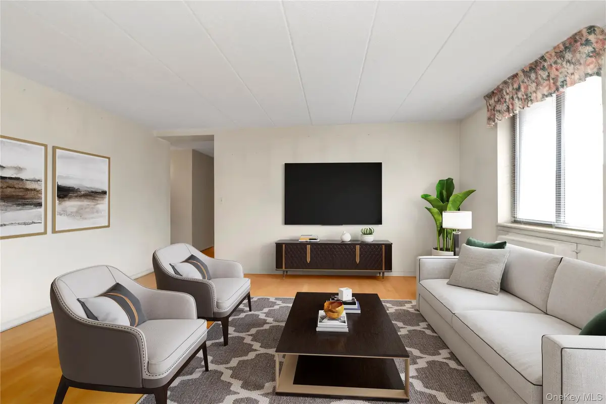 136-17 Maple Avenue #5H, Flushing, NY 11355 - #1