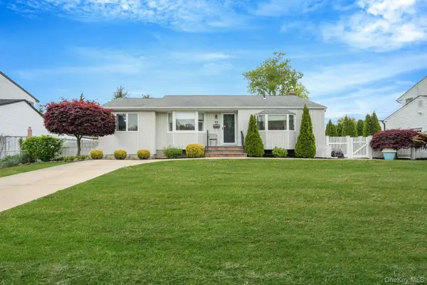 29 Franklin Street, Islip, NY 11751