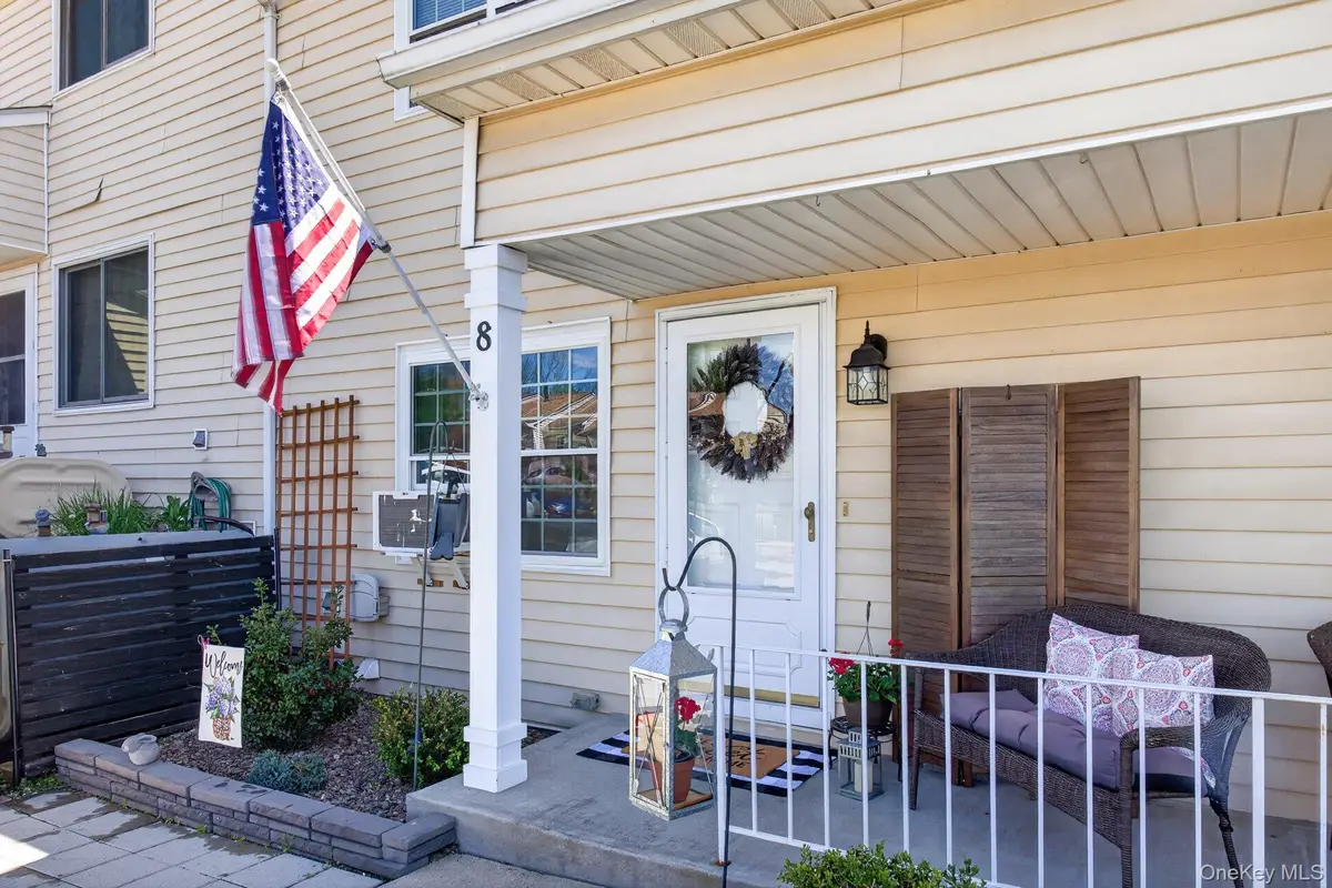 8 Franklin Place, Washingtonville, NY 10992 - #1