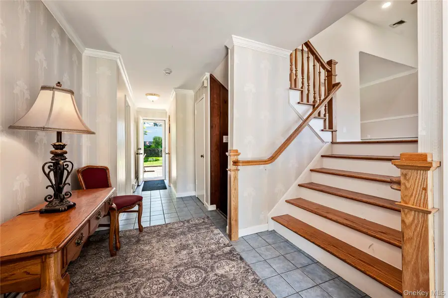 29 Kirkwood Drive, Glen Cove, NY 11542 - #3