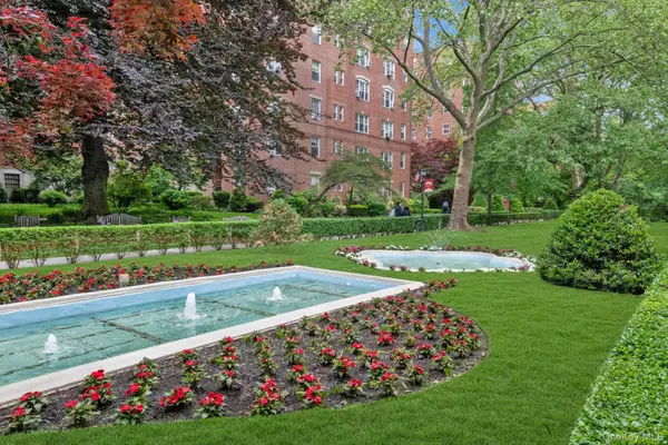 76-35 113 Street #3M, Forest Hills, NY 11375