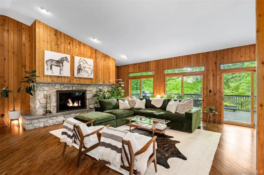 3 Banks Hill Road, Pleasantville, NY 10570 - #2