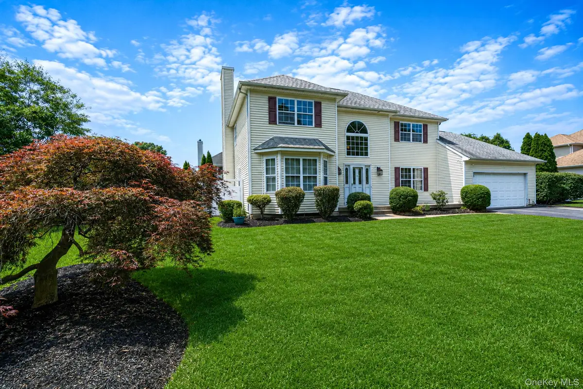 4 Clark Street, Selden, NY 11784 - #1