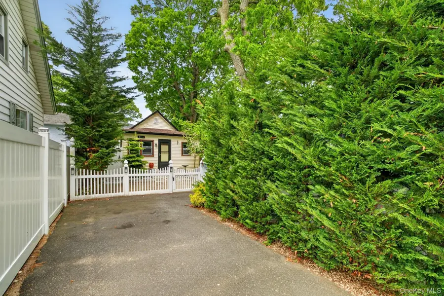 2084 Washington Street, Merrick, NY 11566 - #3