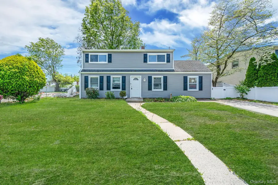 48 Hollyhock Road, Levittown, NY 11756 - #2