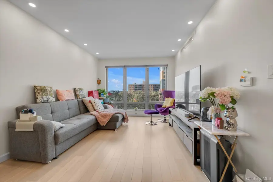 138-35 39th Avenue #5L, Flushing, NY 11354 - #2