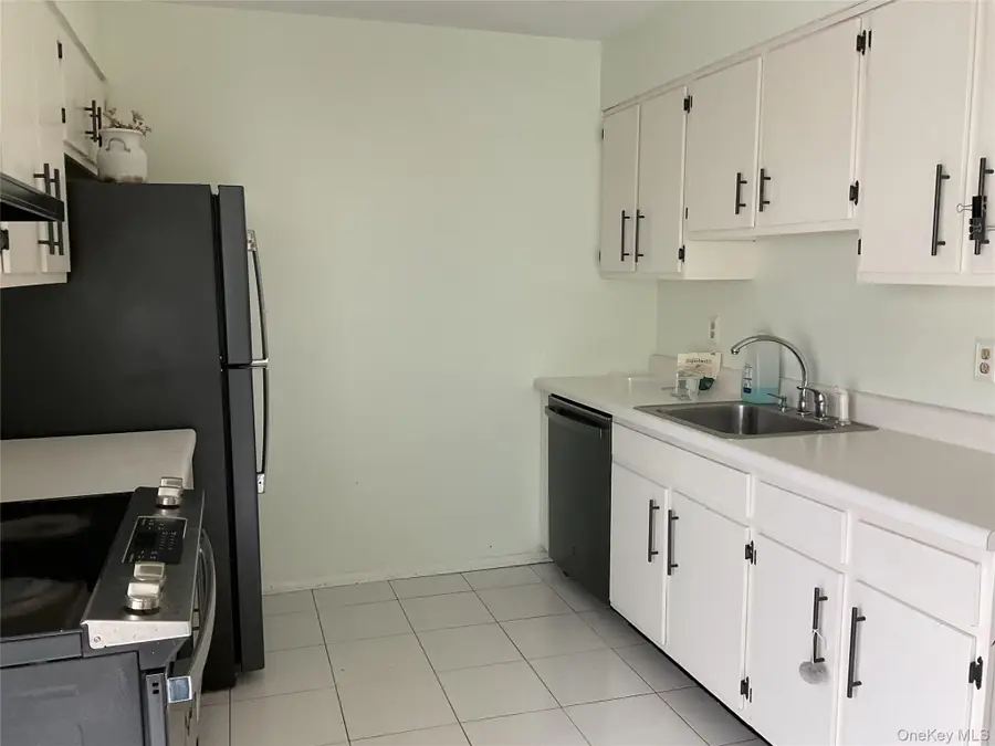 276 Temple Hill Road #303, New Windsor, NY 12553 - #3