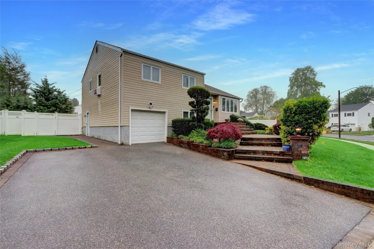 42 Briarwood Lane, Plainview, NY 11803 - #1