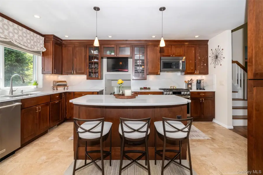 1 Lynns Way, New Rochelle, NY 10805 - #3