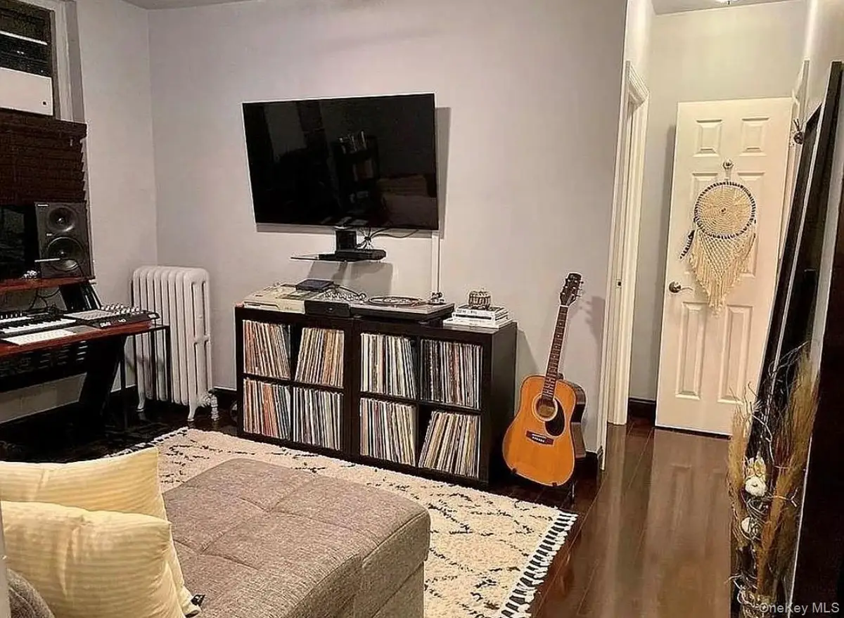 21-06 35th Street #1B, Astoria, NY 11105 - #1