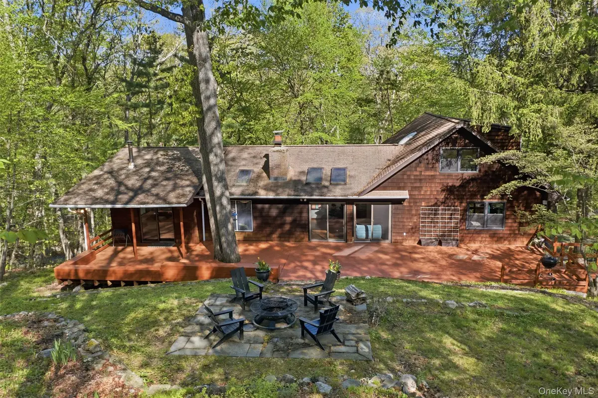 8 Upper Shad Road, Pound Ridge, NY 10576 - #1