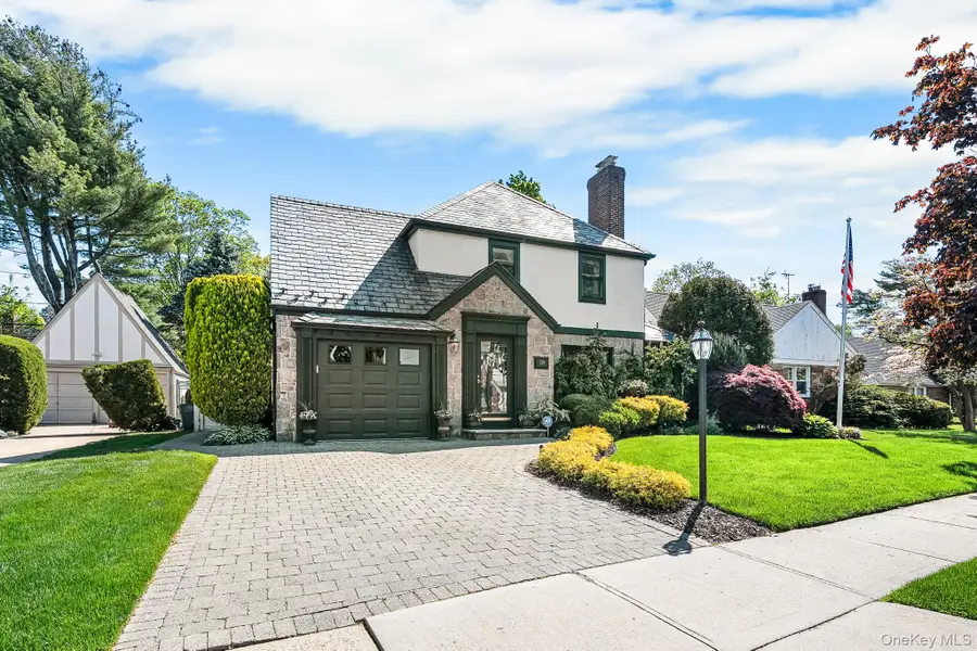 139 Stevens Avenue, Hempstead, NY 11550 - #2