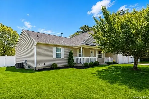 11 Winterberry Drive, Middle Island, NY 11953 - #3