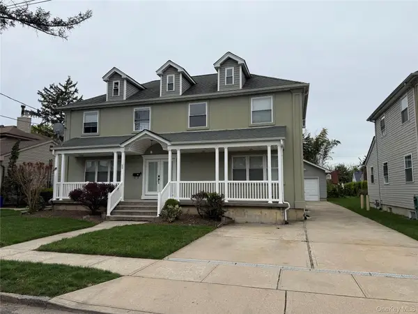 33 3rd Avenue, Westbury, NY 11590