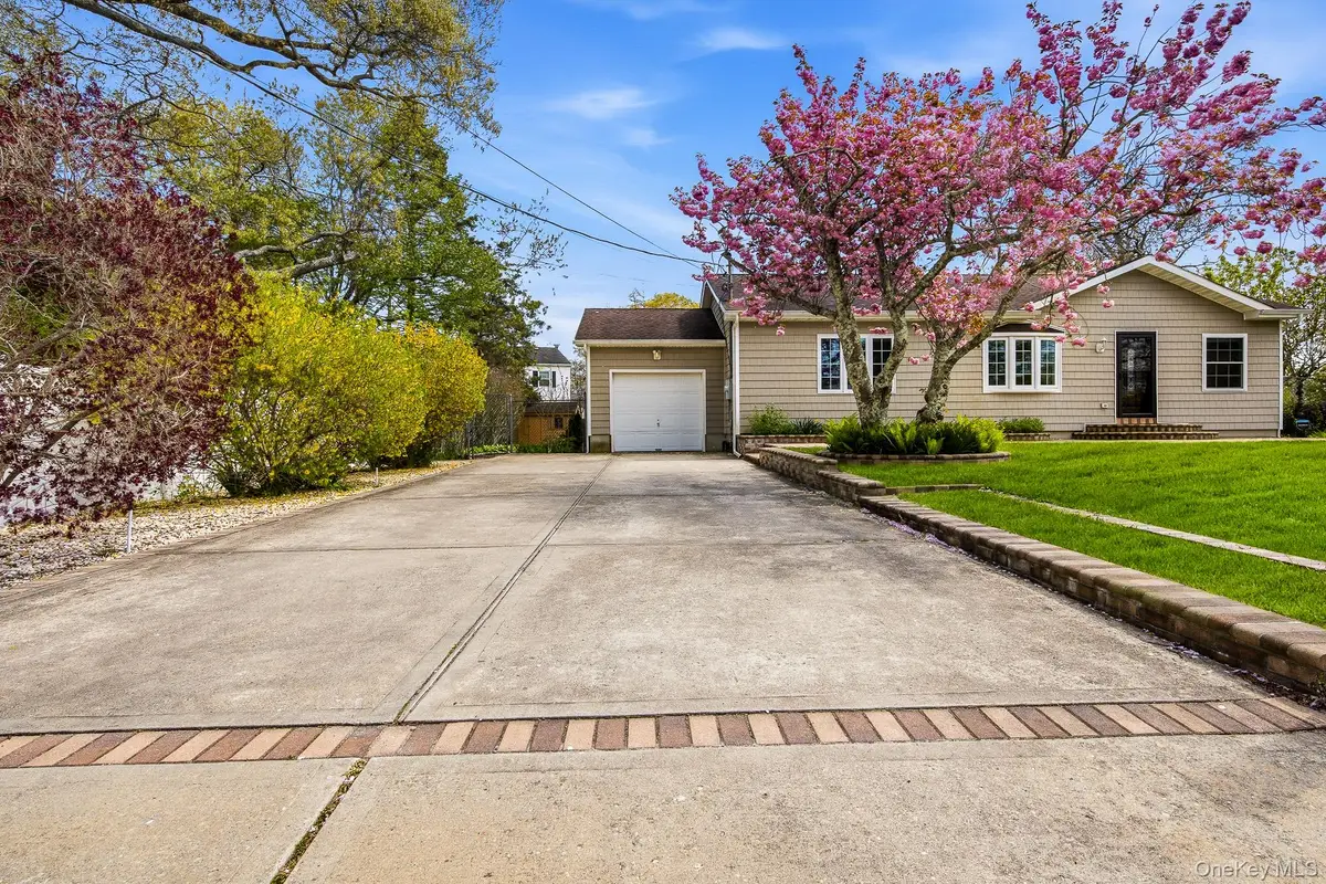 46 Lafayette Drive, Shirley, NY 11967 - #1