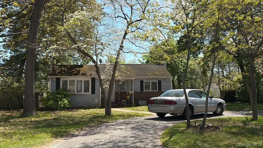 50 Ridgedale Avenue, Farmingville, NY 11738 - #2
